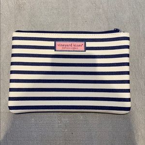 Vineyard Vines pouch